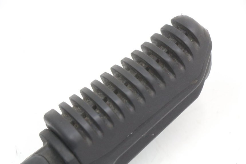 photo de REAR LEFT FOOTREST MOUNT ASTOR ORCAL 125 (2015 - 2017) - Zoom on usage condition