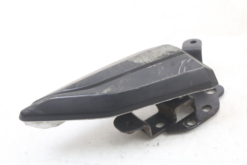 photo de REAR LEFT FOOTREST MOUNT PEUGEOT BELVILLE 125 (2017 - 2021) - Technical close-up