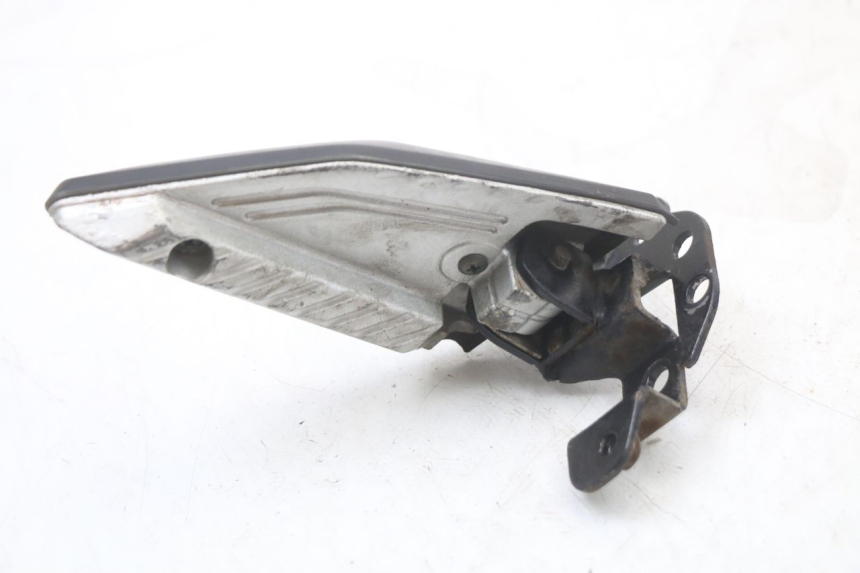 photo de REAR LEFT FOOTREST MOUNT PEUGEOT BELVILLE 125 (2017 - 2021) - Product overview