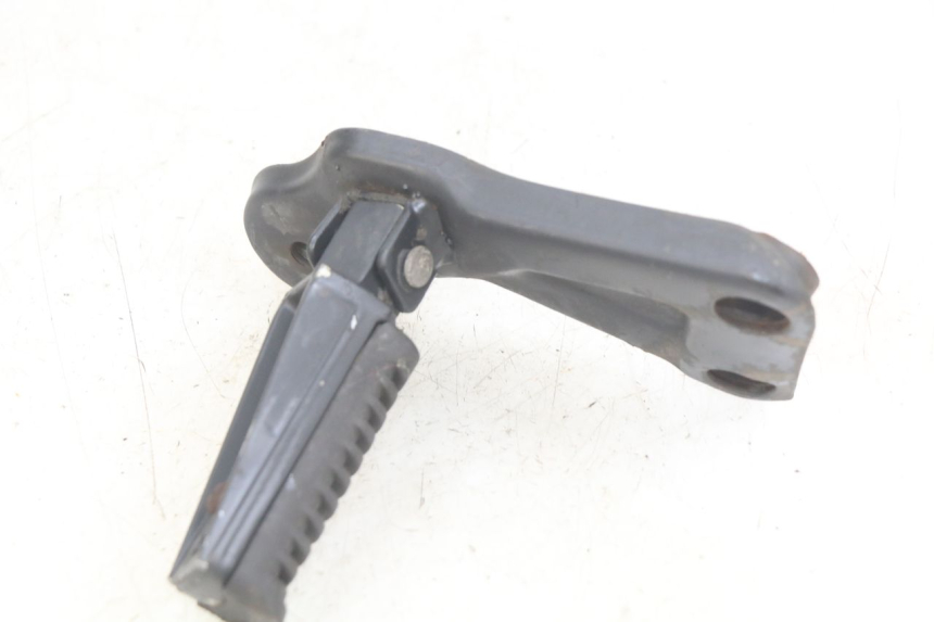 photo de REAR LEFT FOOTREST BRACKET YAMASAKI ROADSTER 50 (2013 - 2018) - Alternative perspective