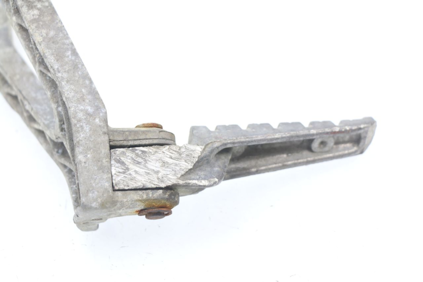 photo de REAR LEFT FOOTREST MOUNT APRILIA RS AF-1 125 (1990 - 1993) - Zoom on usage condition