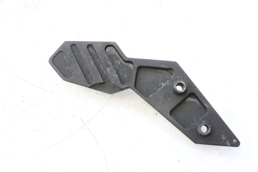 photo de REAR LEFT FOOTREST MOUNT KYMCO SUPER 8 2T 50 (2007 - 2013) - Technical close-up