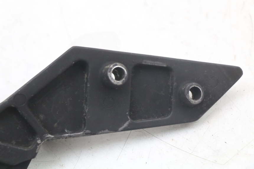 photo de REAR LEFT FOOTREST MOUNT KYMCO SUPER 8 125 (2008 - 2015) - Surface and material condition