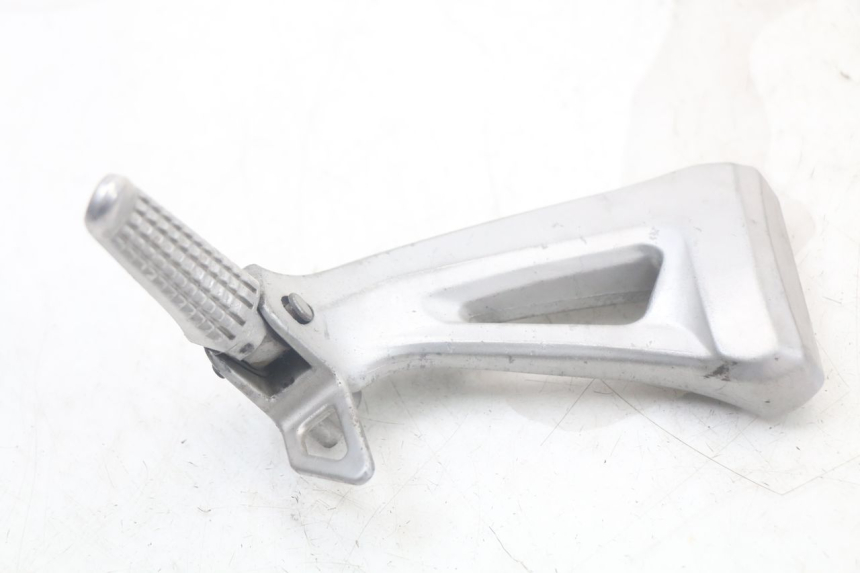 photo de LEFT REAR FOOTREST MOUNT SUZUKI SV N 650 (1999 - 2002) - Main view
