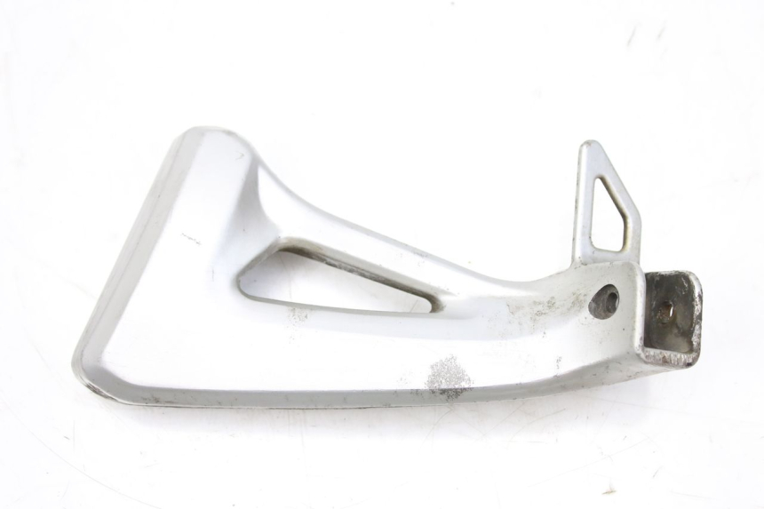 photo de LEFT REAR FOOTREST BRACKET SUZUKI SV S 650 (1999 - 2002) - Component detail