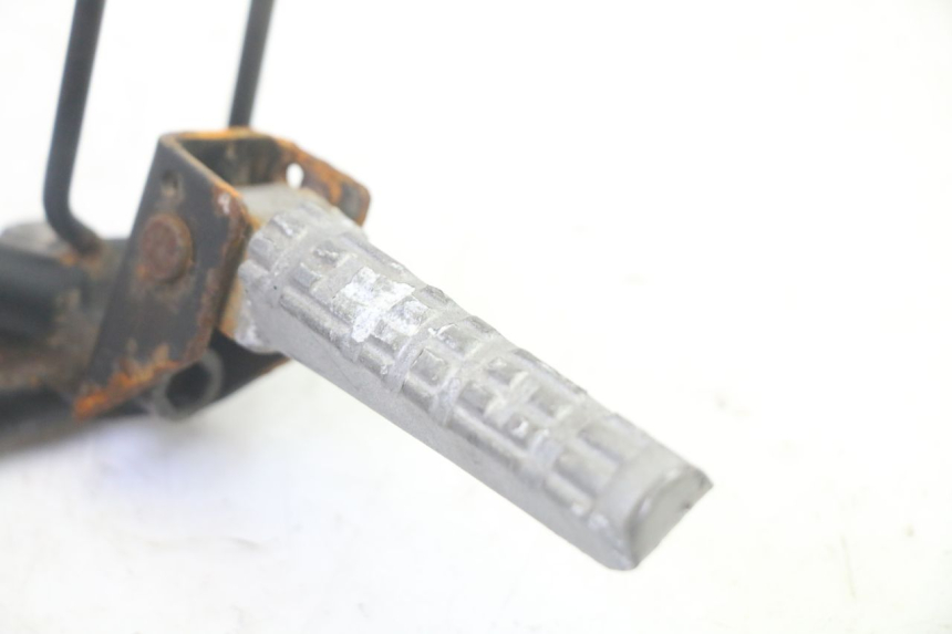 photo de REAR LEFT FOOTREST MOUNT KSR TR SM 50 (2015 - 2018) - Component detail