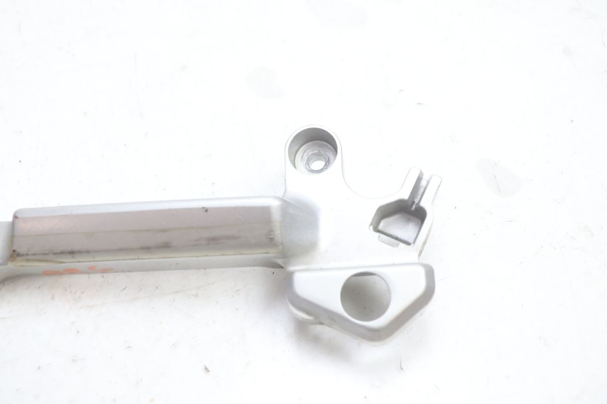 photo de LEFT REAR FOOTREST MOUNTING PLATE HONDA VFR FI RC46 800 (1998 - 2001) - Zoom on usage condition