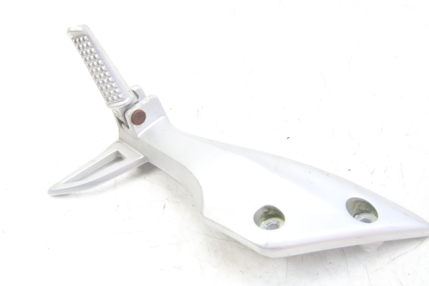 photo de REAR LEFT FOOTREST BRACKET HONDA VISION NSC R 50 (2013 - 2015) - Zoom on usage condition