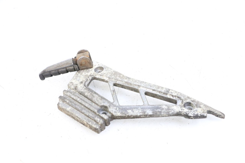 photo de REAR LEFT FOOTREST MOUNT YAMAHA XJ F 900 (1983 - 1994) - Component detail