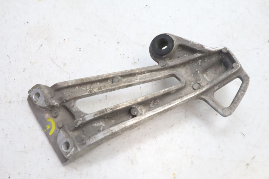 photo de REAR LEFT FOOTREST MOUNT YAMAHA XJR 1300 (1998 - 2002) - Product overview