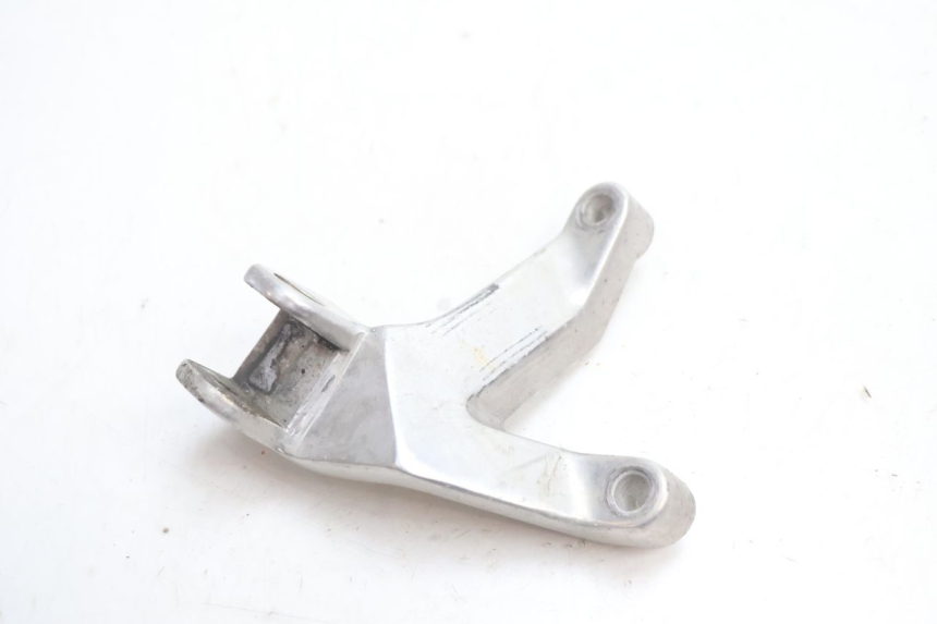 photo de REAR LEFT FOOTREST MOUNT YAMAHA YZF R GENESIS 750 (1993 - 1998) - Main view
