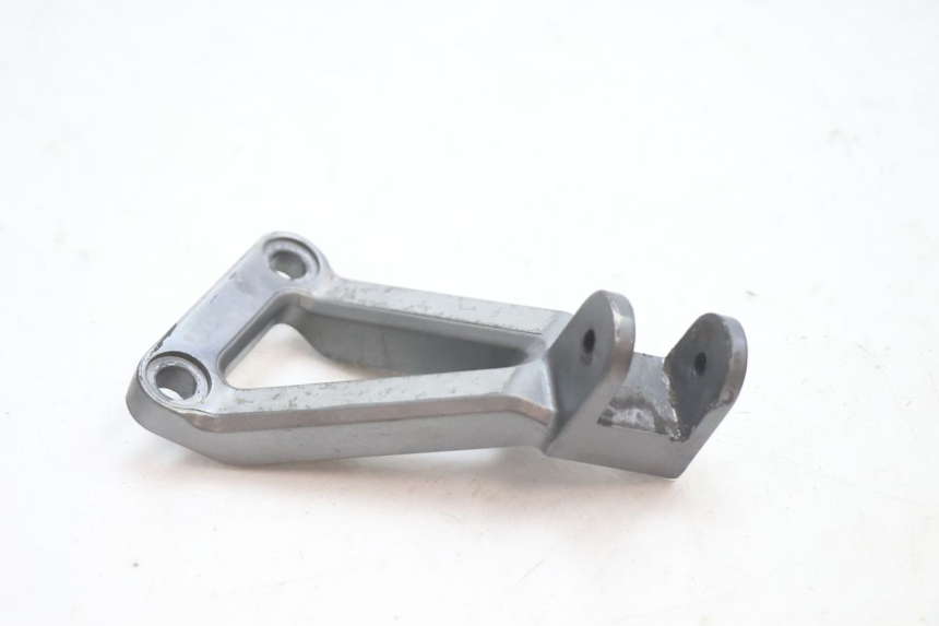 photo de LEFT REAR FOOTREST MOUNT KAWASAKI ZX-6R ZX6R 600 (1995 - 1997) - Main view