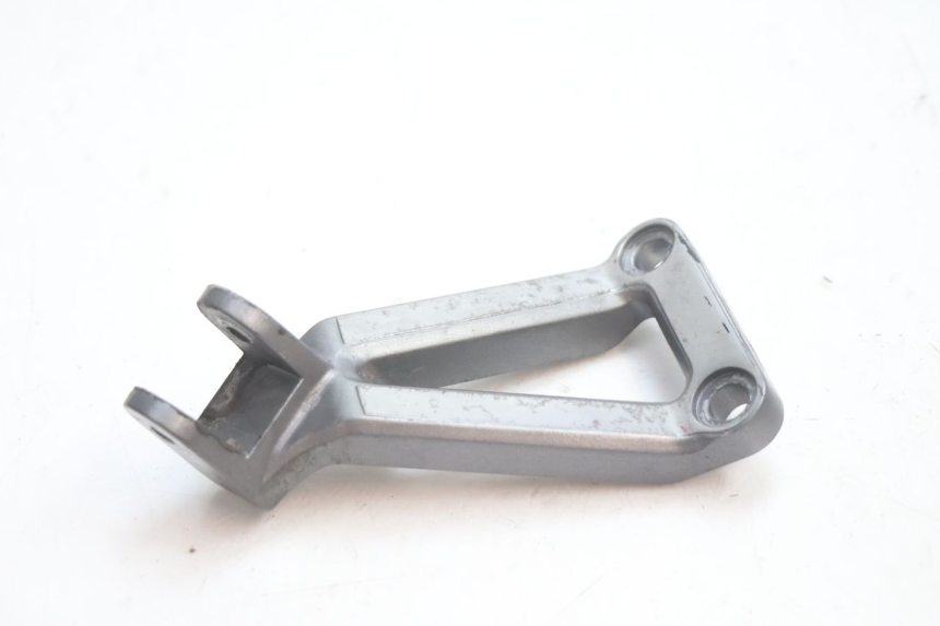 photo de LEFT REAR FOOTREST MOUNT KAWASAKI ZX-6R ZX6R 600 (1995 - 1997) - Zoom on usage condition