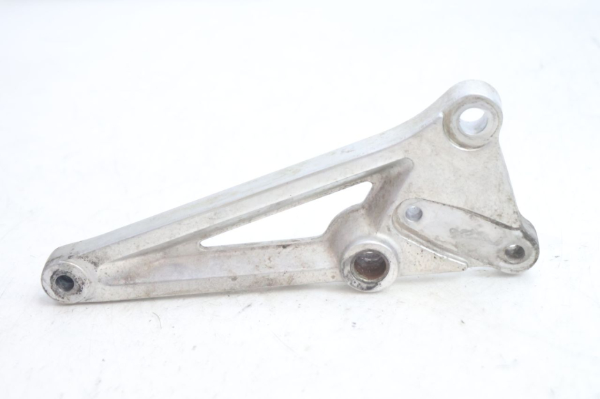 photo de FRONT RIGHT FOOTREST MOUNT HONDA CB TWO FIFTY 250 (1991 - 2002) - Main view