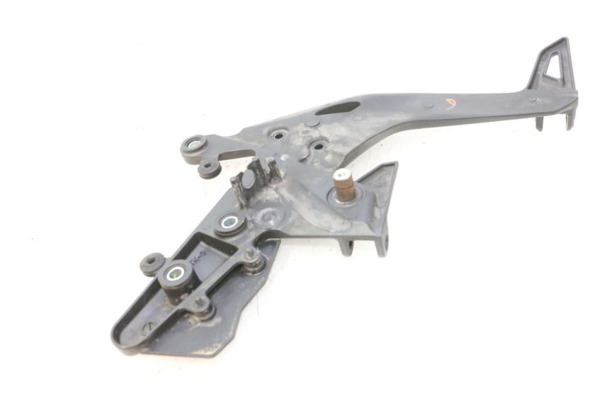 photo de FRONT RIGHT FOOTREST MOUNT KAWASAKI ER-6 ER6 F ABS 650 (2012 - 2016) - Product overview