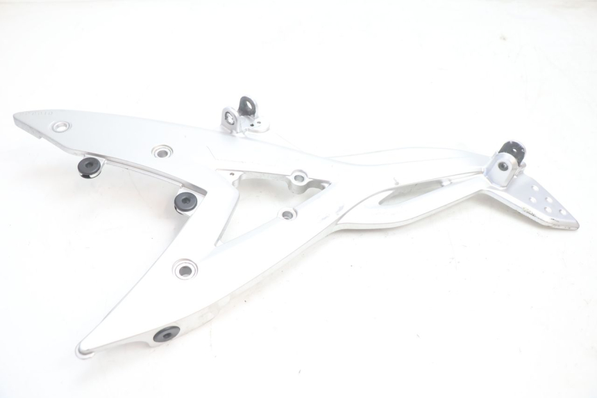 photo de FRONT RIGHT FOOTREST MOUNT KAWASAKI ER-6 ER6 N 650 (2005 - 2009) - Fixing points details