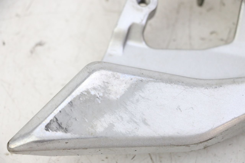 photo de RIGHT FRONT FOOTREST BRACKET YAMAHA FJR ABS 1300 (2016 - 2020) - Component detail