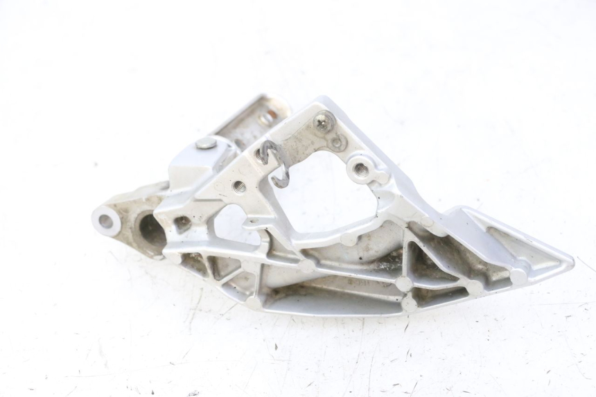 photo de RIGHT FRONT FOOTREST BRACKET YAMAHA FJR ABS 1300 (2016 - 2020) - Product overview