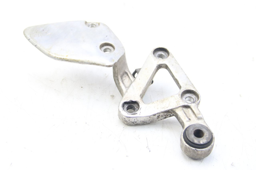 photo de RIGHT FRONT FOOTREST BRACKET YAMAHA FZS FAZER 600 (2001 - 2003) - Main view