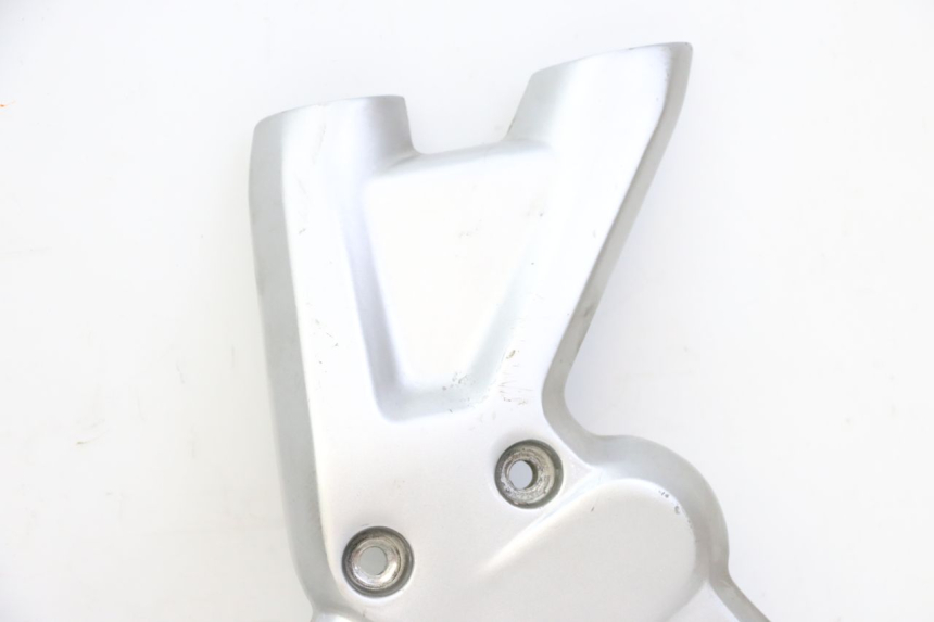 photo de FRONT RIGHT FOOTREST MOUNT BMW G310 R 310 (2016 - 2020) - Markings and original references