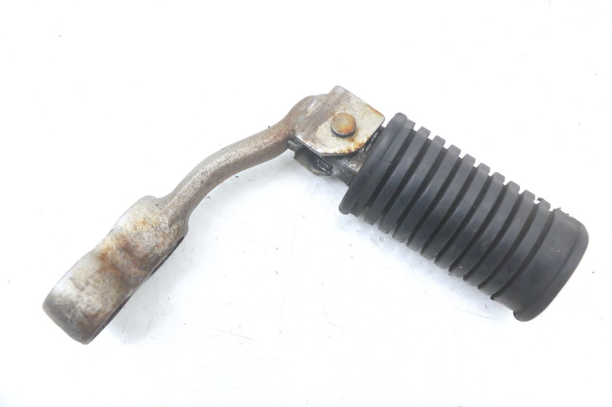 photo de FRONT RIGHT FOOTREST MOUNT SUZUKI GSX E 250 (1982 - 1983) - Component detail