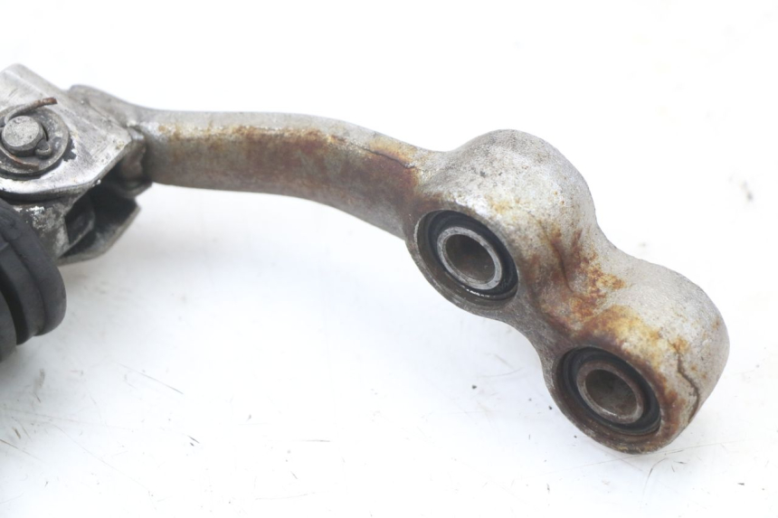 photo de FRONT RIGHT FOOTREST MOUNT SUZUKI GSX E 250 (1982 - 1983) - Fixing points details