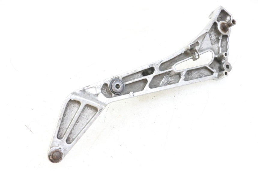 photo de RIGHT FRONT FOOTREST BRACKET HONDA NTV DEAUVILLE 650 (1998 - 2001) - Zoom on usage condition