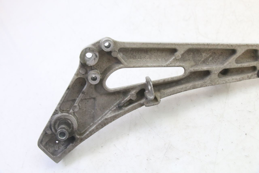 photo de FRONT RIGHT FOOTREST MOUNT HONDA NTV DEAUVILLE 650 (2001 - 2006) - Product overview