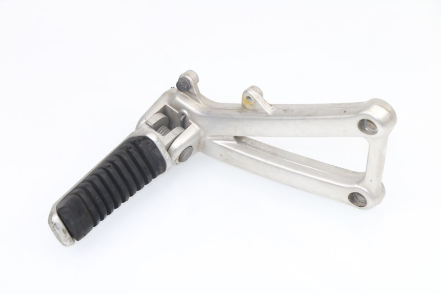 photo de FRONT RIGHT FOOTREST MOUNT DUCATI ST2 944 (1997 - 2003) - Main view