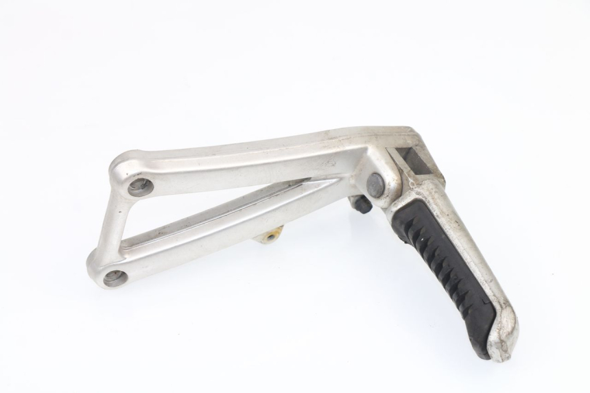 photo de FRONT RIGHT FOOTREST MOUNT DUCATI ST2 944 (1997 - 2003) - Zoom on usage condition