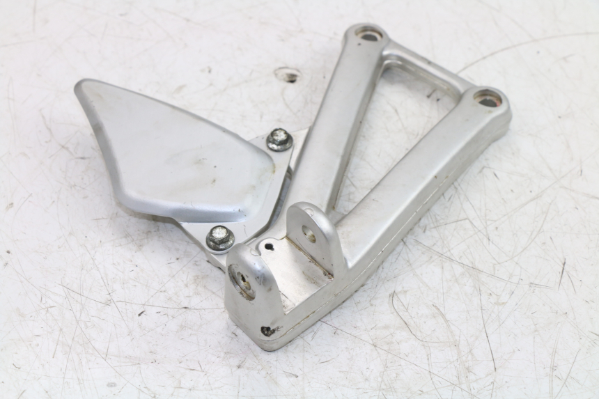 photo de FRONT RIGHT FOOTREST MOUNT DUCATI ST3 992 (2006 - 2008) - Component detail