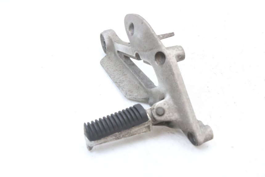 photo de FRONT RIGHT FOOTREST MOUNT YAMAHA XJ600 XJ DIVERSION 600 (1992 - 1997) - Main view