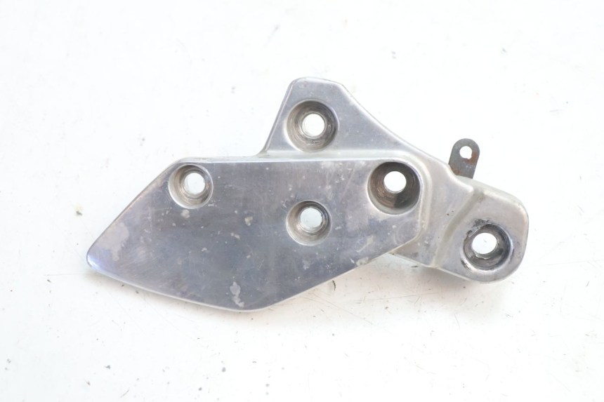 photo de FRONT RIGHT FOOTREST MOUNT YAMAHA XJR 1300 (1998 - 2002) - Main view
