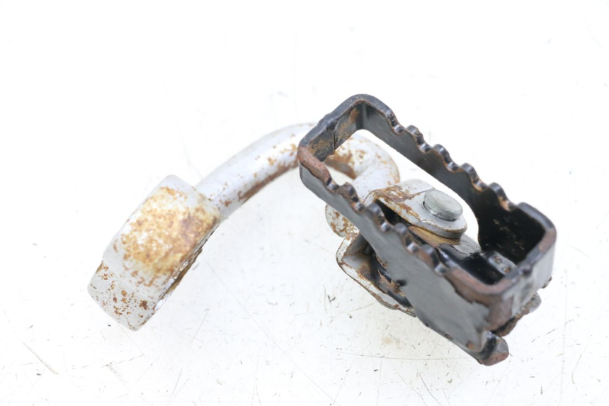 photo de Front right footrest bracket HYOSUNG XRX 125 (2000 - 2008) - Main view