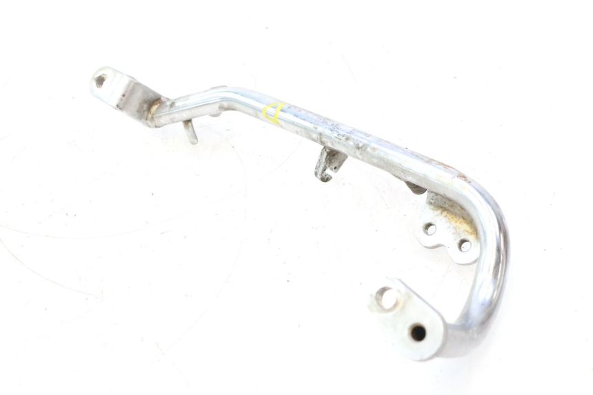 photo de FRONT RIGHT FOOTREST MOUNT YAMAHA XV VIRAGO 535 (1988 - 2004) - Zoom on usage condition