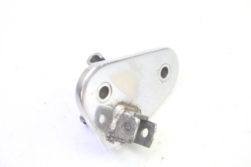 photo de FRONT RIGHT FOOTREST MOUNT KYMCO ZING 125 (1997 - 2003) - Component detail