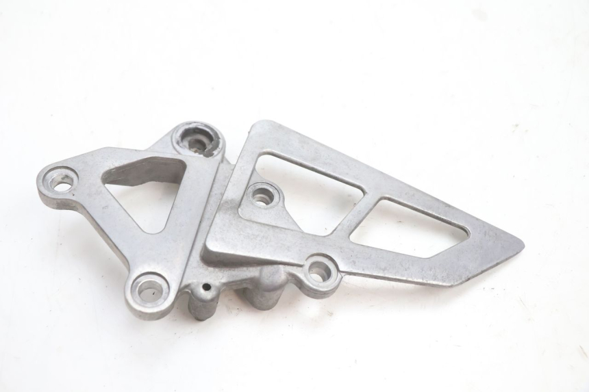 photo de RIGHT FRONT FOOTREST BRACKET KAWASAKI ZX-6R ZX6R 600 (1995 - 1997) - Component detail