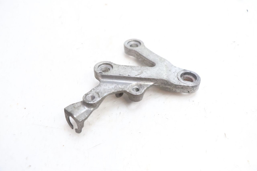 photo de FRONT RIGHT FOOTREST MOUNT KAWASAKI ZX-6R ZX6R 600 (2000 - 2002) - Component detail