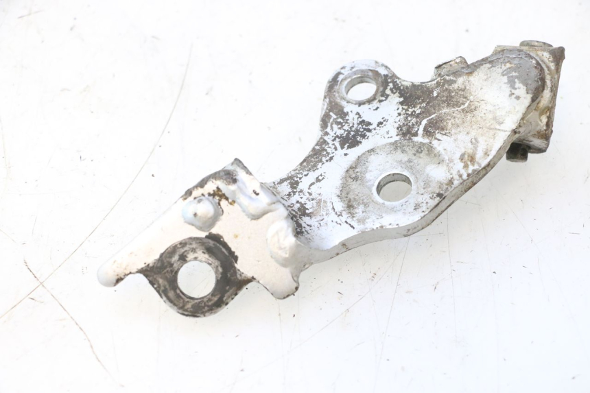 photo de FRONT LEFT FOOTREST MOUNT HONDA CRF CR-F 125 (2020 - 2021) - Component detail