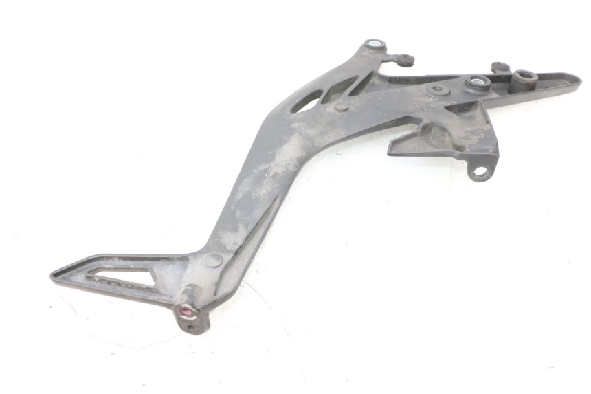 photo de FRONT LEFT FOOTREST MOUNT KAWASAKI ER-6 ER6 F ABS 650 (2012 - 2016) - Zoom on usage condition