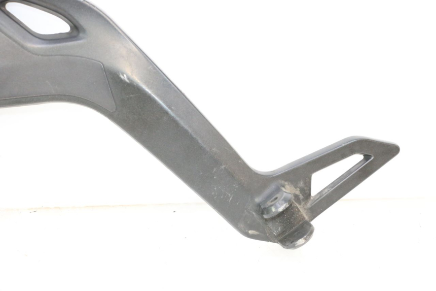 photo de FRONT LEFT FOOTREST MOUNT KAWASAKI ER-6 ER6 F ABS 650 (2012 - 2016) - Fixing points details