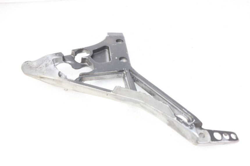 photo de LEFT FRONT FOOTREST BRACKET YAMAHA FJ 3CX 1200 (1986 - 1996) - Alternative perspective