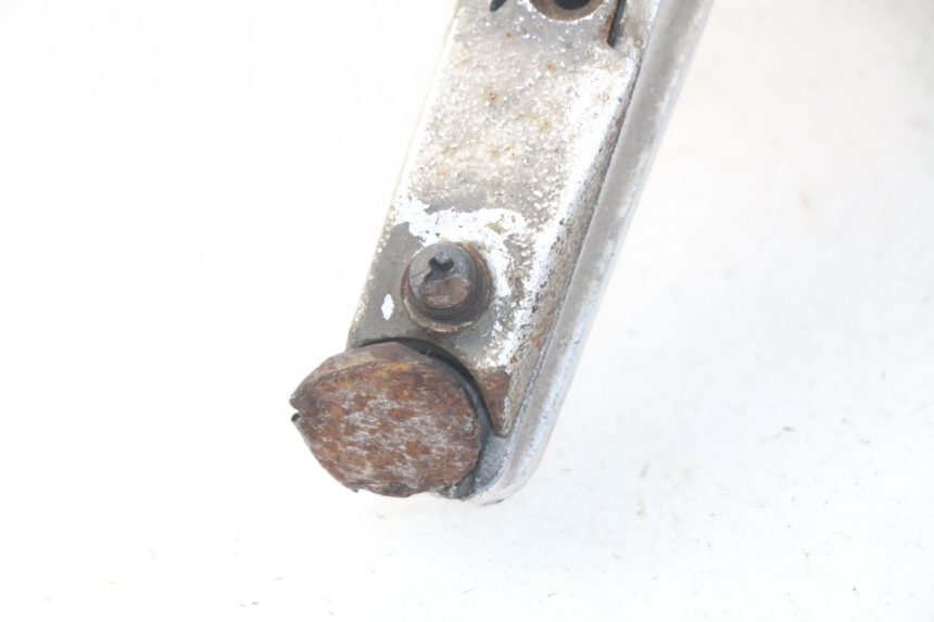 photo de LEFT FRONT FOOTREST BRACKET YAMAHA FJR ABS 1300 (2006 - 2012) - Alternative perspective