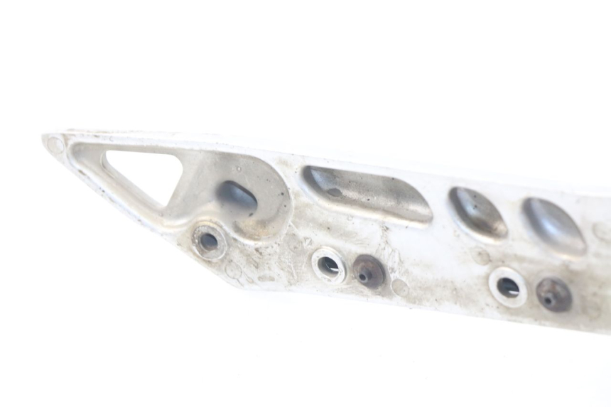 photo de LEFT FRONT FOOTREST BRACKET YAMAHA FJR ABS 1300 (2006 - 2012) - Technical close-up