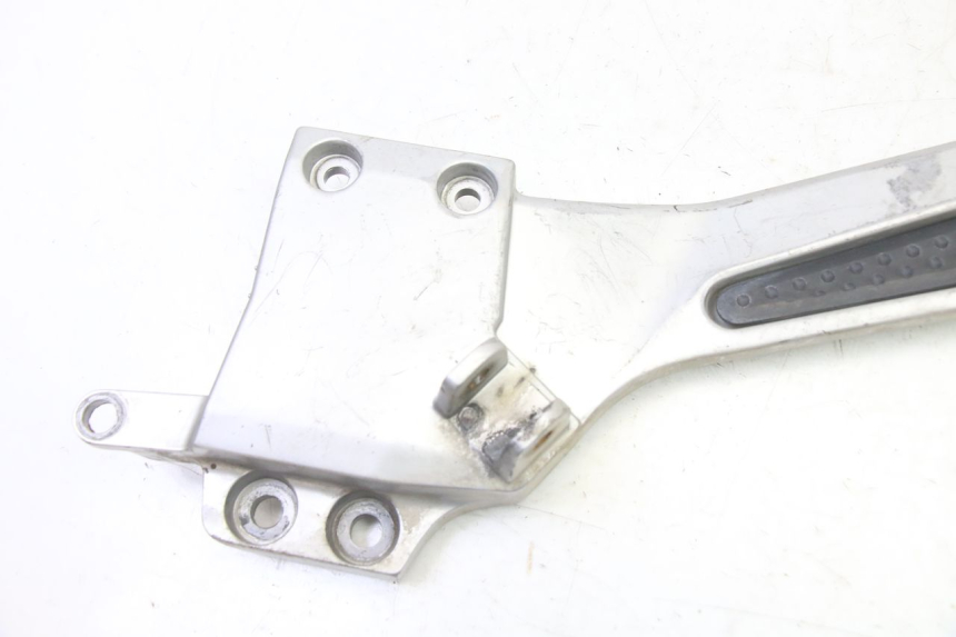 photo de LEFT FRONT FOOTREST BRACKET YAMAHA FJR ABS 1300 (2006 - 2012) - Component detail