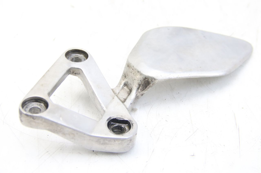 photo de LEFT FRONT FOOTREST BRACKET YAMAHA FZS FAZER 600 (2001 - 2003) - Main view