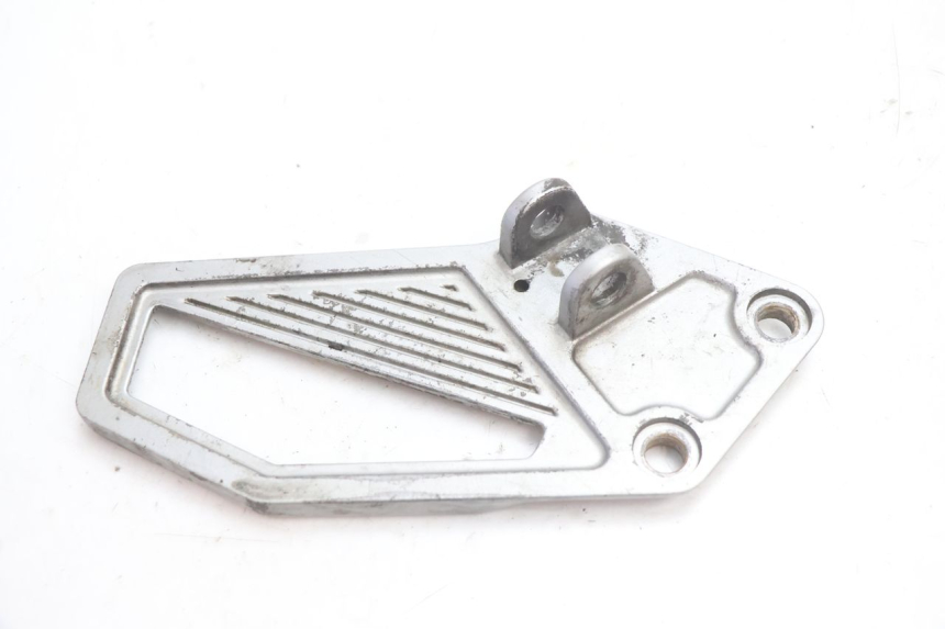 photo de FRONT LEFT FOOTREST MOUNT KAWASAKI GPX F ZX750F 750 (1986 - 1990) - Component detail