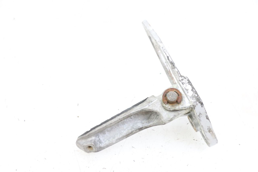 photo de LEFT FRONT FOOTPEG BRACKET KAWASAKI GPX R WARBIRD 600 (1988 - 1993) - Zoom on usage condition