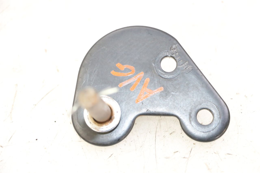 photo de FRONT LEFT FOOTREST MOUNT KEEWAY K-LIGHT KLIGHT 125 (2018 - 2025) - Component detail