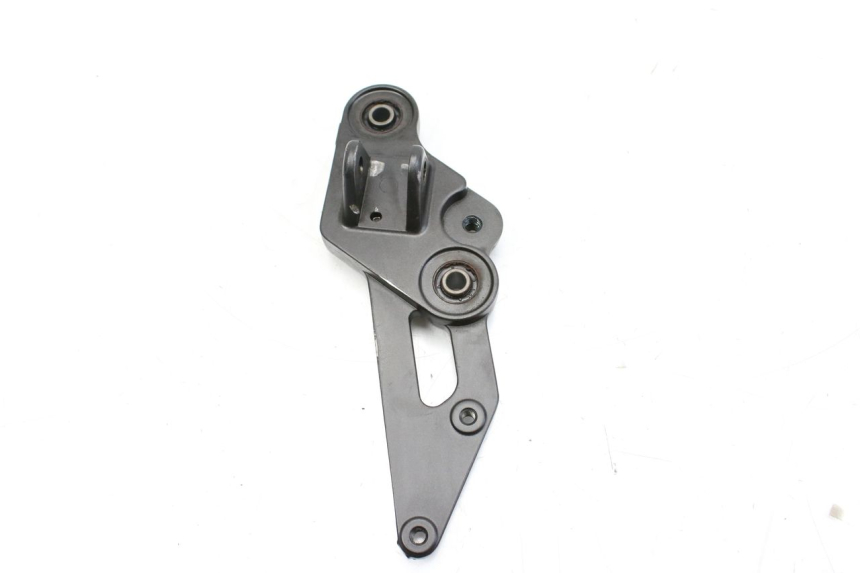 photo de LEFT FRONT FOOTREST BRACKET YAMAHA MT-07 MT07 700 (2018 - 2020) - Component detail